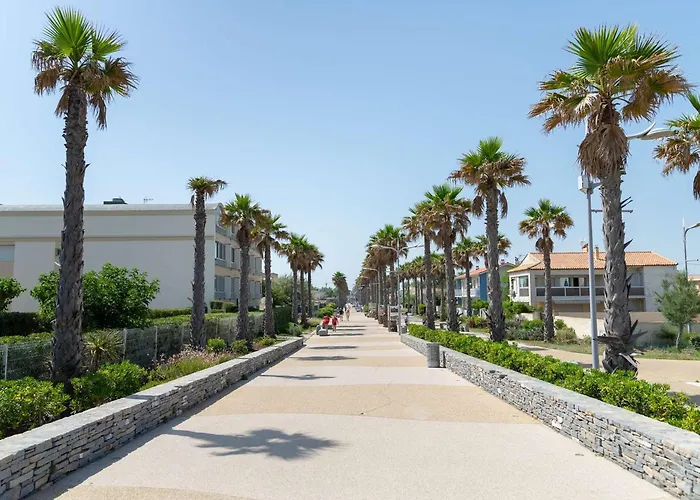 Apartamento T2 Au Cœur De Avec Terrasse, Parking Privé, Proche Commodités Et Animaux Acceptés - Fr-1-387-202 *