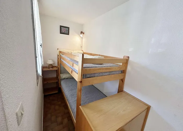 Apartamento T2 Au Cœur De Avec Terrasse, Parking Privé, Proche Commodités Et Animaux Acceptés - Fr-1-387-202